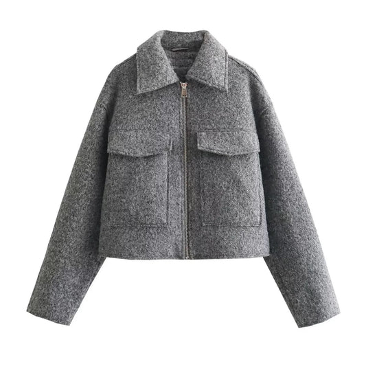 Graue Wolljacke im Utility-Style mit Taschen