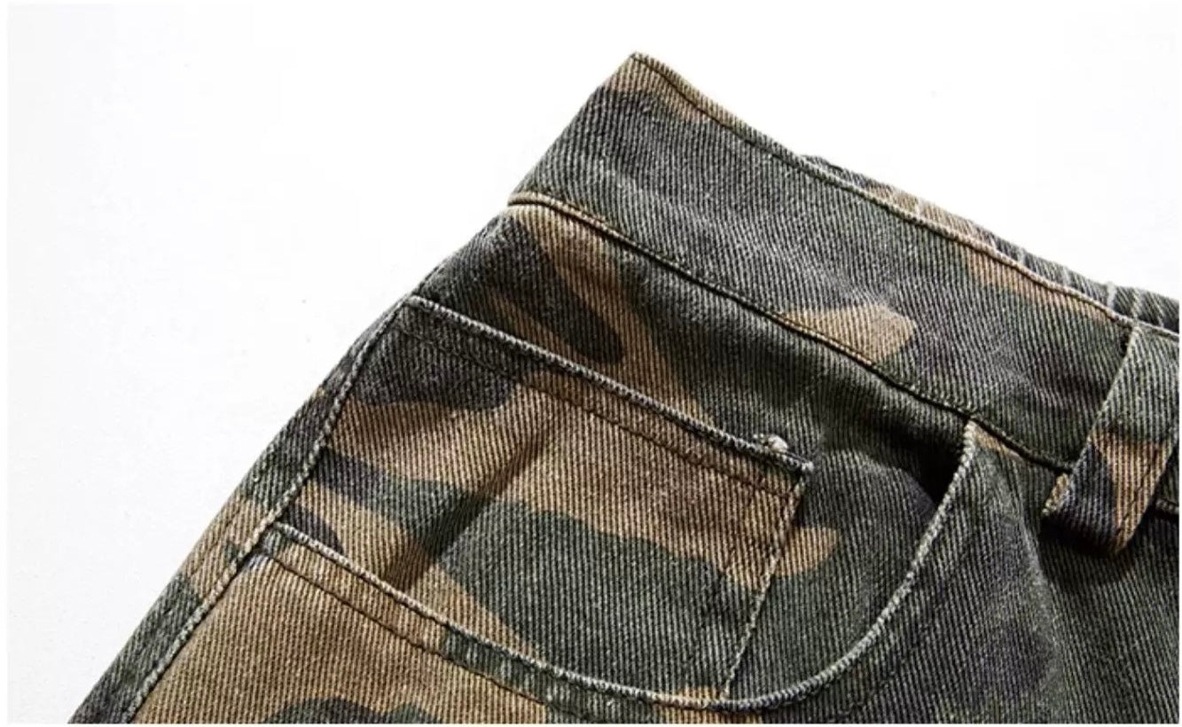 Camo Cargo Jeans – Streetwear Hose im Military Style