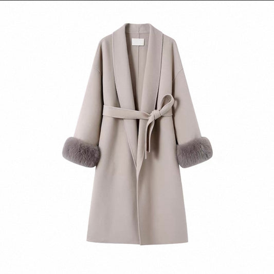 Hepburn Premium Mantel mit Echtfell